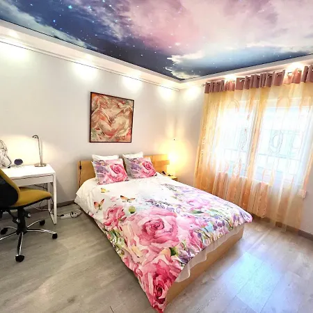 Camp Nou, Europa Fira - Modern Two-bedroom With Heating L'Hospitalet de Llobregat