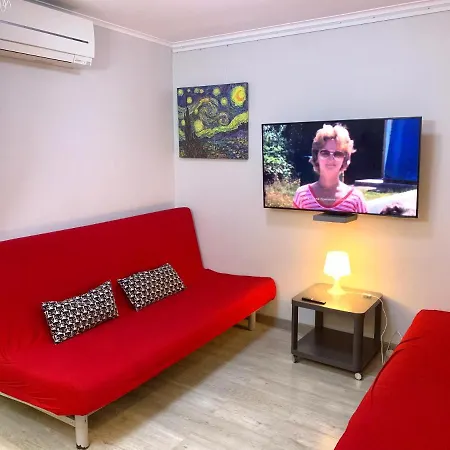 Apartamento Camp Nou, Europa Fira - Modern Two-bedroom With Heating *