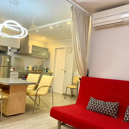 Apartamento Camp Nou, Europa Fira - Modern Two-bedroom With Heating