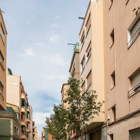 Apartamento Camp Nou, Europa Fira - Modern Two-bedroom With Heating L'Hospitalet de Llobregat