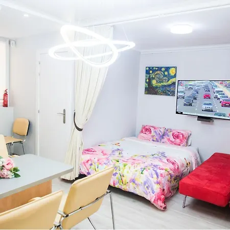 Camp Nou, Europa Fira - Modern Two-bedroom With Heating * L'Hospitalet de Llobregat