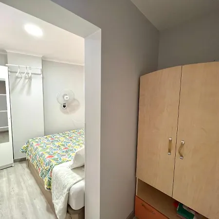 Camp Nou, Europa Fira - Modern Two-bedroom With Heating Apartment L'Hospitalet de Llobregat