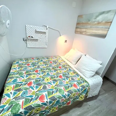 Camp Nou, Europa Fira - Modern Two-bedroom With Heating Apartment
