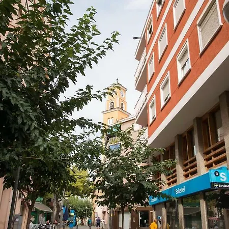 Apartment Camp Nou, Europa Fira - Modern Two-bedroom With Heating *