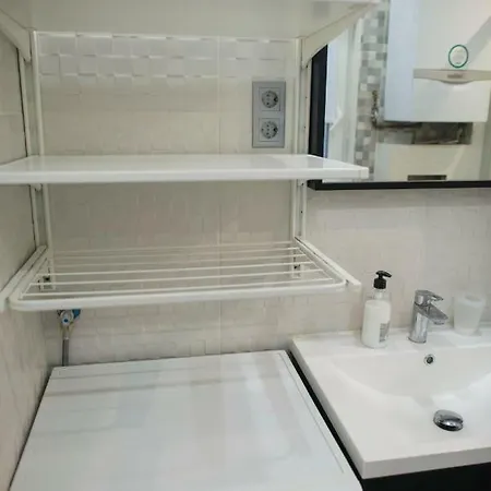 Apartment Camp Nou, Europa Fira - Modern Two-bedroom With Heating *