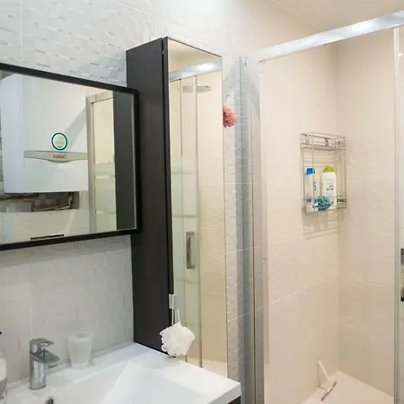 Camp Nou, Europa Fira - Modern Two-bedroom With Heating Apartment *